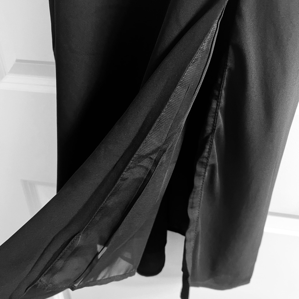 Side slip strap black midi dress. - Picture 6 of 7